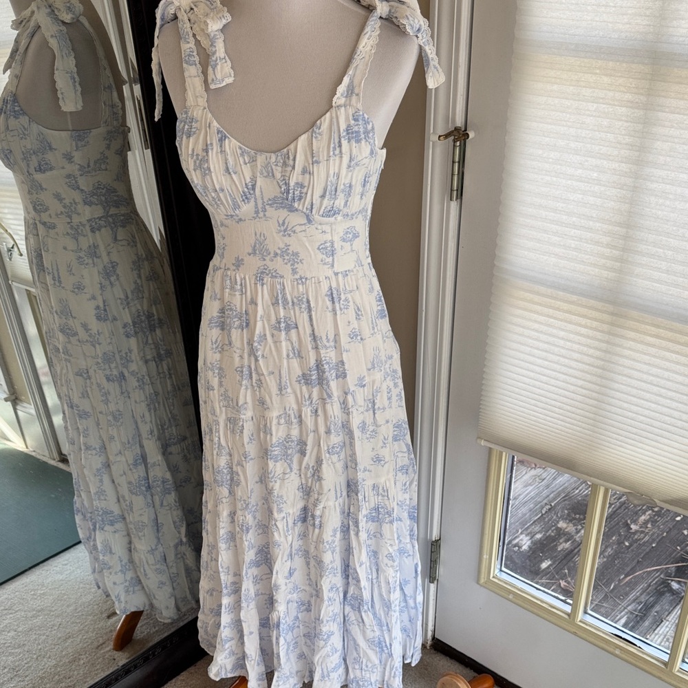 Altar’d States Elegant Blue and White Women’s Dress